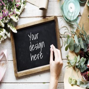 迷你小黑板设计展示样机模板 Blackboard Design Mockup