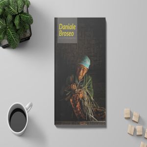 人像摄影艺术作品合集杂志画册设计模板 Photographer Album Portfolio