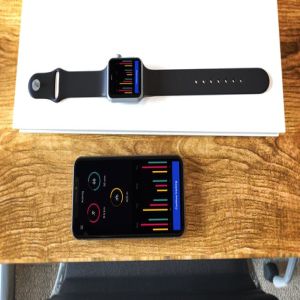 Apple智能手表&iPhone Xs手机样机模板 Apple Watch & iPhone XS插图7