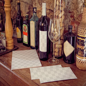信封/信头/酒瓶葡萄酒品牌VI设计效果图样机模板 Letterhead, Wine Bottle, Envelope Mockup插图2