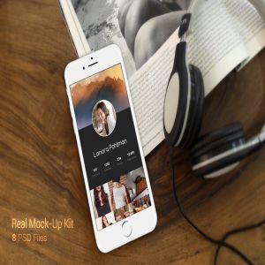 iPhone现实场景APP应用界面设计样机模板 Hand Held Devices Mock-Up