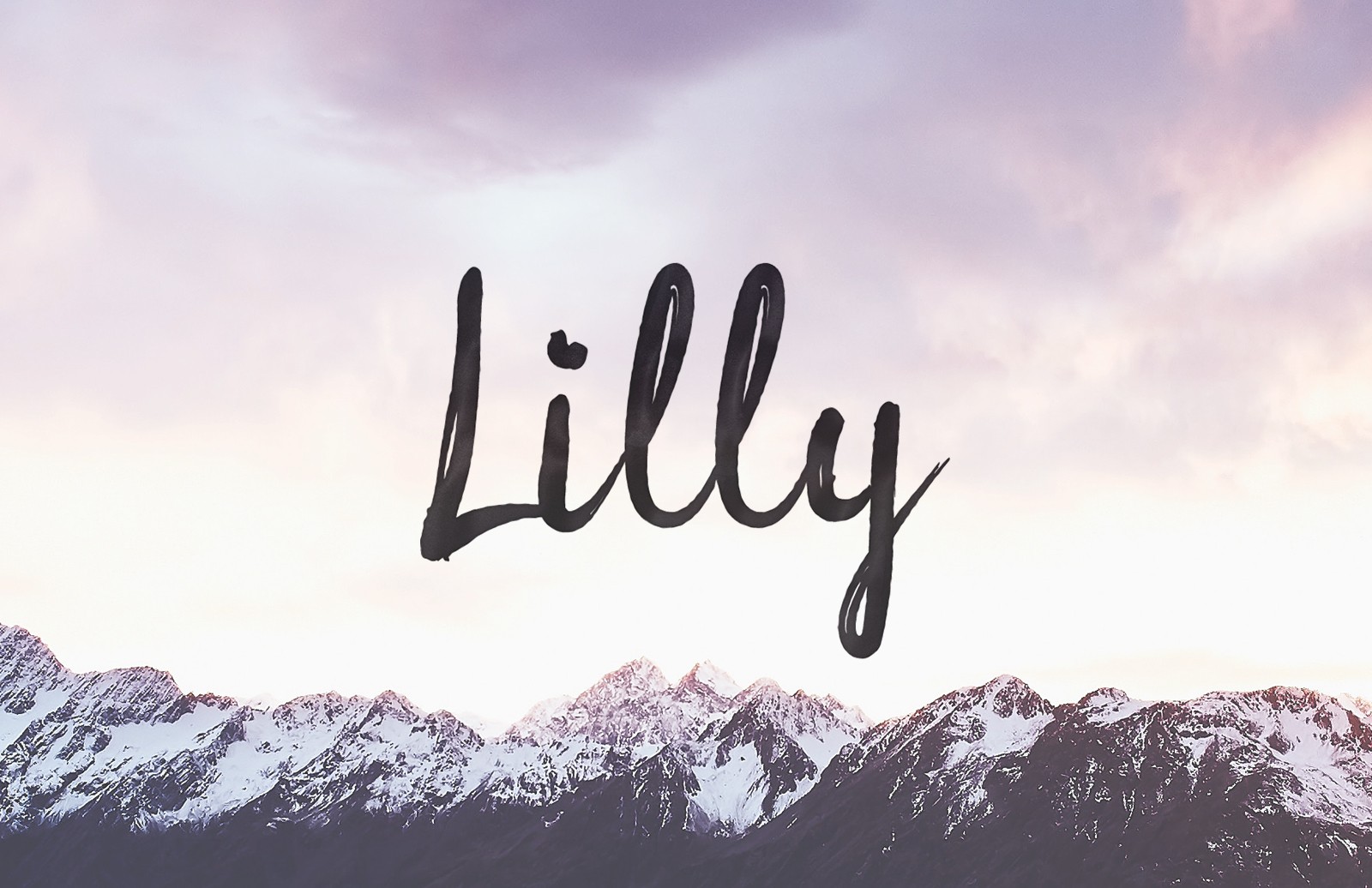 免费手绘草书英文字体 Lilly: Free Brush Script Font