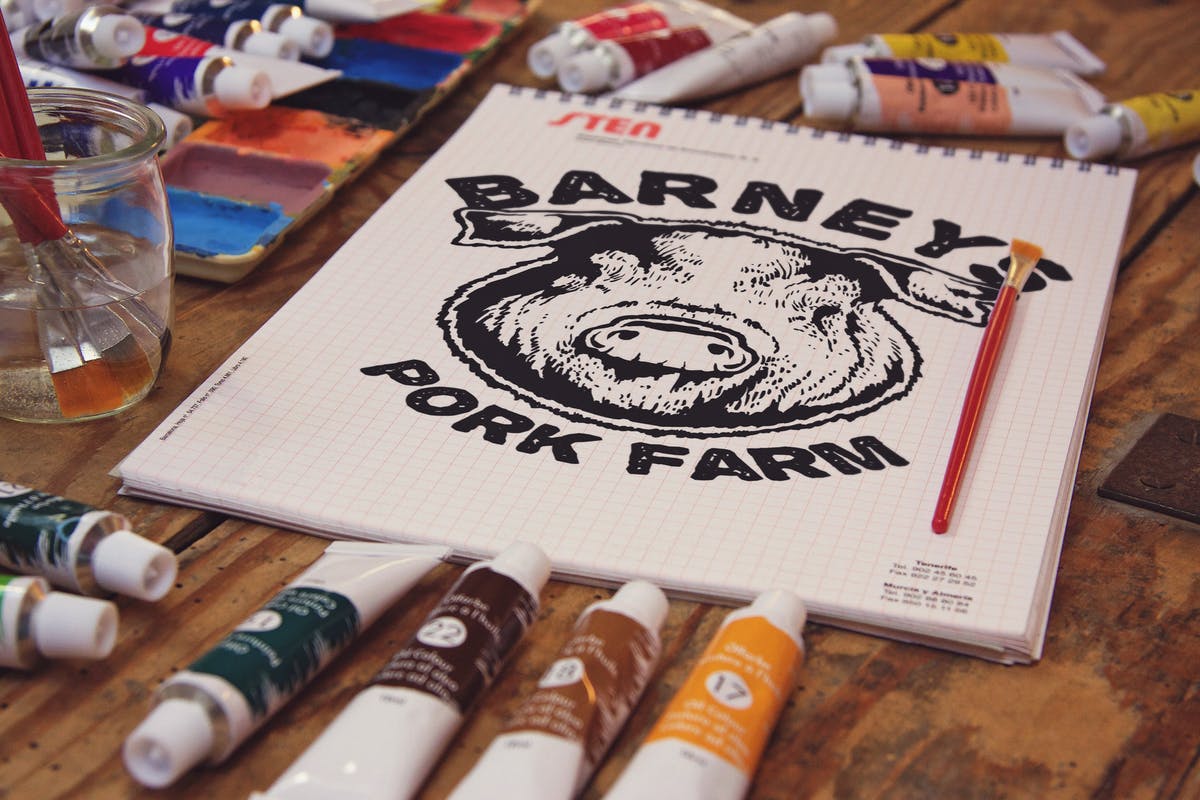 画室创作场景网格笔记本样机模板v2 Grid Paper Notebook View