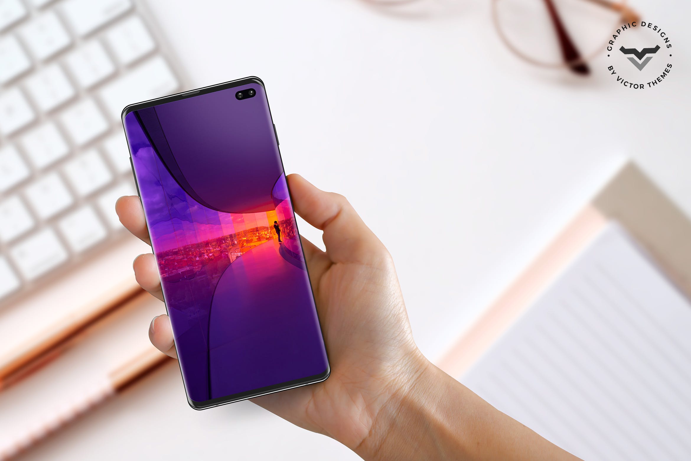 全屏幕无框手机屏幕演示样机模板 Mobile With Hand PSD Mockups