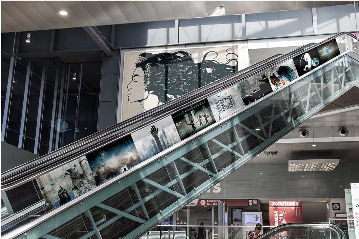 电梯扶梯广告牌海报设计预览样机模板 Rolling Stairs Mock-up