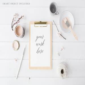 艺术记录便签便条样机模板 Artist’s clipboard mock up – Paints