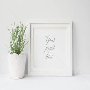 现代风景画样机模板 Landscape frame mock up – PSD/Jpeg