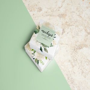 高端方形纸制首饰盒样机 Square Paper Jewelry Box Mockup