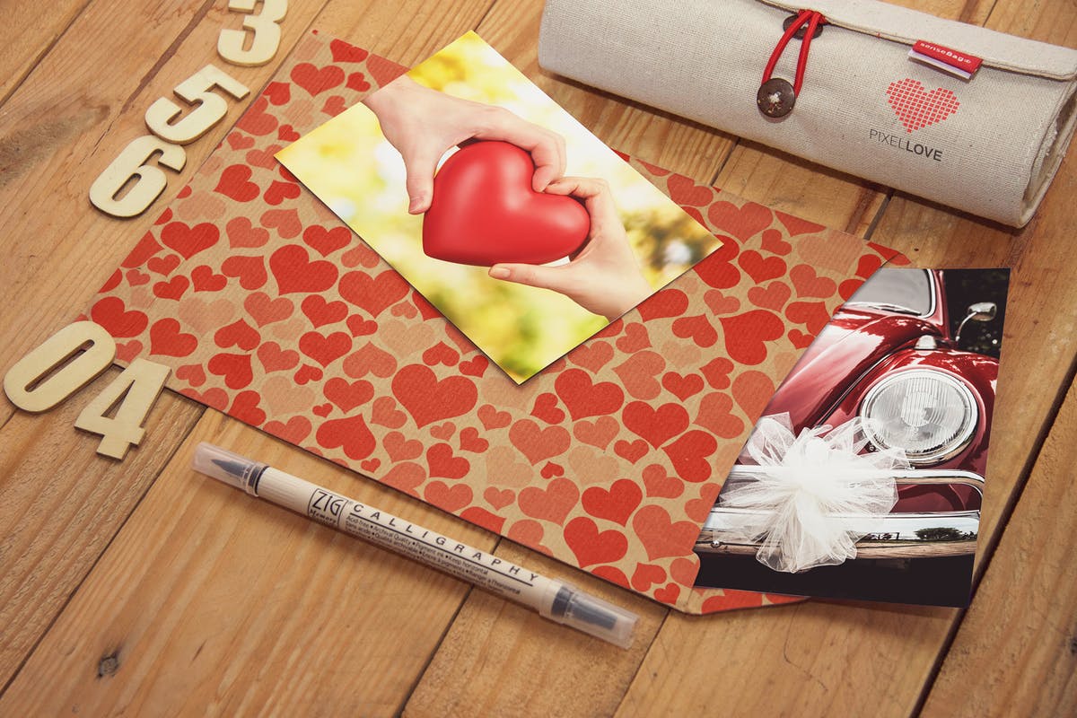 照片&个性化办公室信封样机展示模板 Photo & Personalized Office Envelope