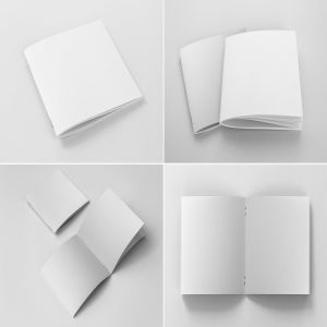 简约方形杂志宣传册样机 Square Brochure Mockups