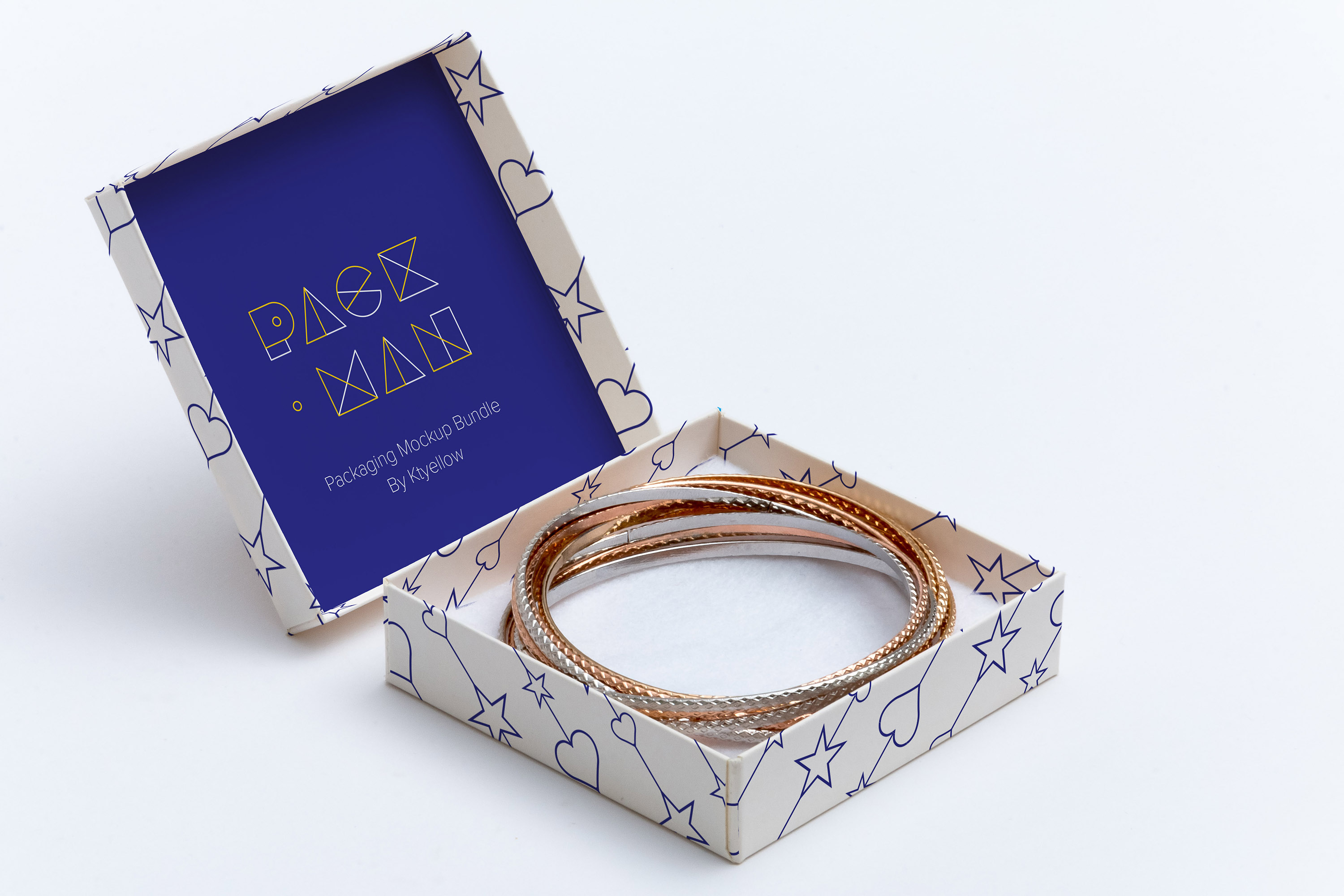 扁平方形礼品包装盒外观设计效果图样机01 Small Gift Box Mockup 01