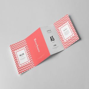 四折页A5规格画册传单样机模板 Four-Fold A5 Brochure Mock-up