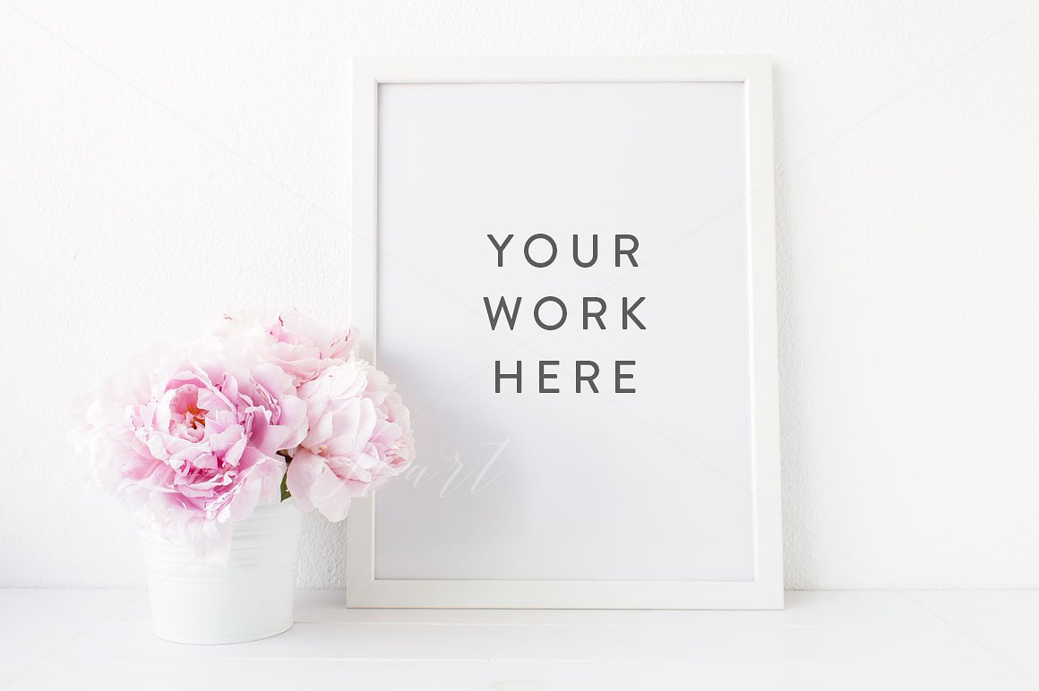 牡丹花陪衬白色相框画框样机 Peonies styled frame mock up