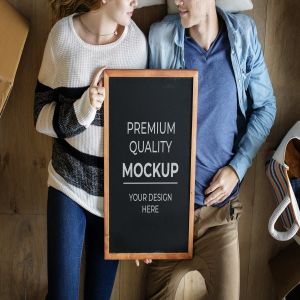 室内装修画框油画装潢样机模板 Couple New House Frame Mockup