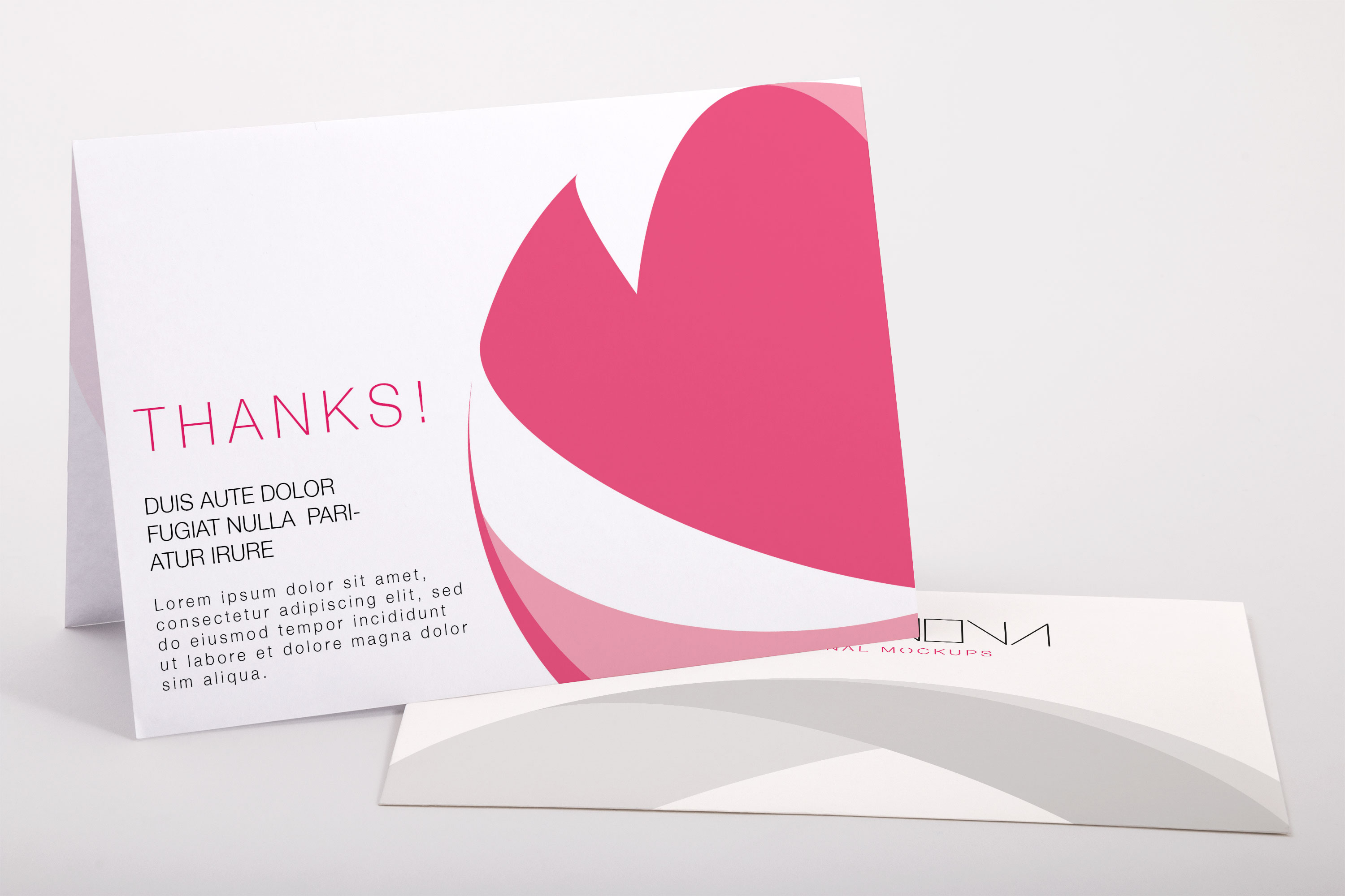 折页设计感谢卡感恩卡PSD样机模板素材01 Bifold Thank You Card PSD Mockup 01