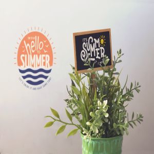 盆栽背景Logo/店招/商标设计效果图样机 Mini Slate Mockup