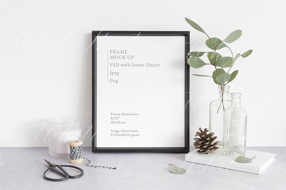 室内黑色画框相框样机 Christmas Black 8×10″ frame mockup