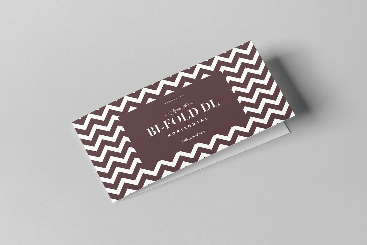 对折长方形小册样机模板2 Bi-Fold DL Horizontal Brochure 2