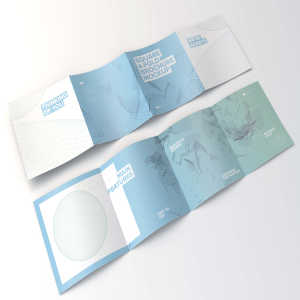 方形四折页设计传单内页＆封面展开图样机模板01 Spread Square 4-Fold Brochure Outside and Inside Mockup 01