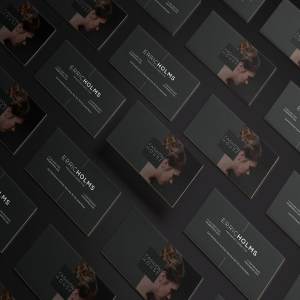 精致的高逼格黑色创意名片模板