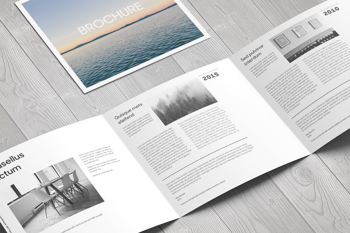 方形三折页企业宣传册样机 Square Trifold Brochure Mock-Up