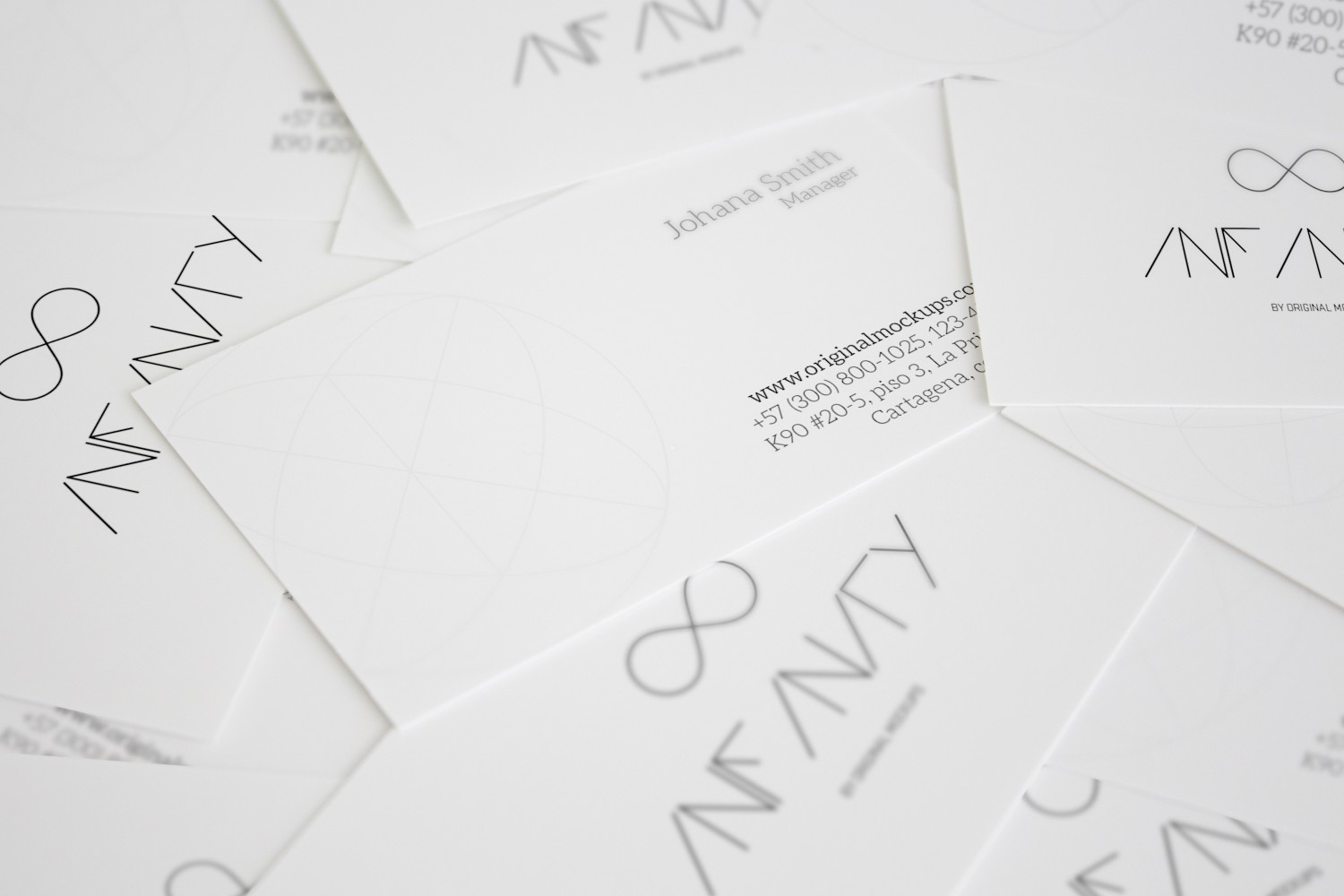 企业名片设计效果无序堆叠预览样机Business Card Mockup 2