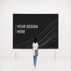 巨无霸广告招牌展览样机PSD模板 Woman looking at signboard mockup