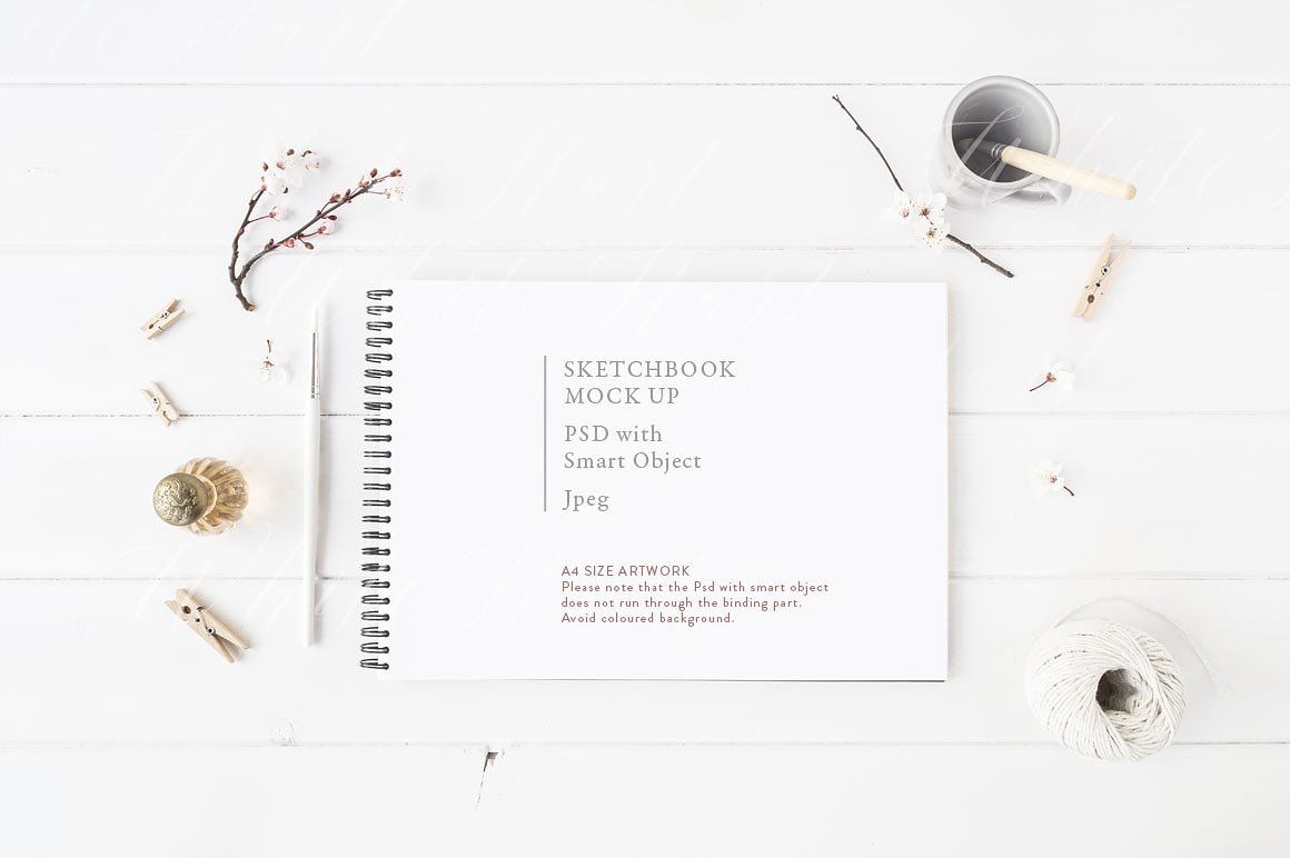 素描绘画作品展示样机模板 Sketchbook mock up – Artist’s style