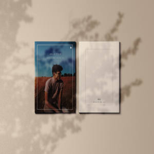 带阴影覆盖的美国信纸规格小册子封面设计样机 US Letter Brochure Cover Mockup with Shadow Overlay